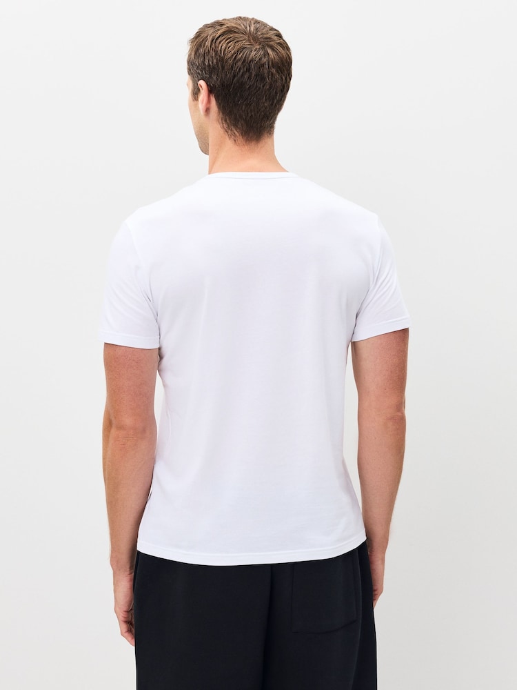 EA white tshirt small logo - Image 4